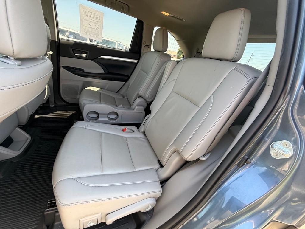 Toyota Highlander SE AWD V6 2019