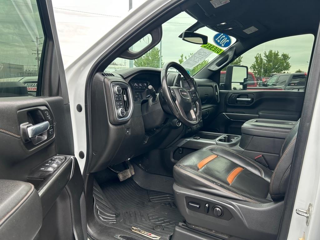 GMC Sierra 2500HD AT4 Crew Cab 4WD 2021