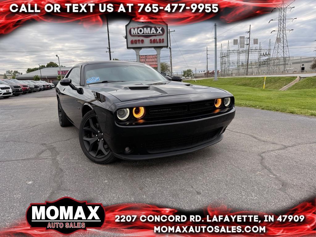 2017 Dodge Challenger R/T's photo