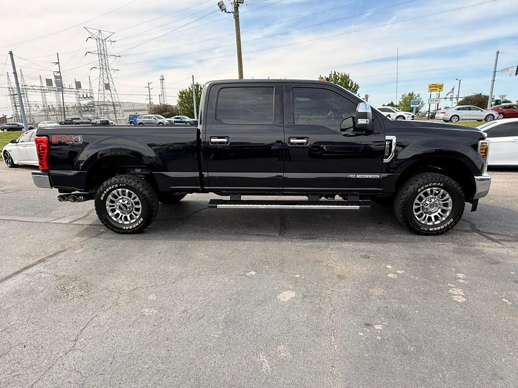 Ford F-250 SD Lariat Crew Cab 4WD 2019