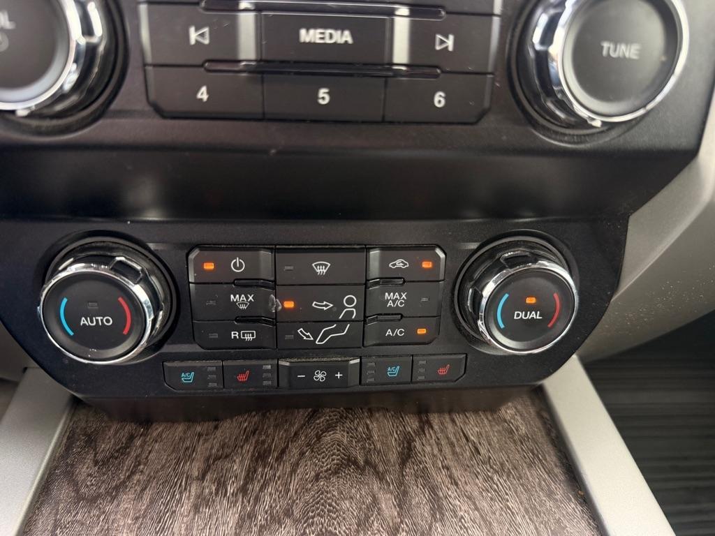 Ford F-250 SD Lariat Crew Cab 4WD 2019