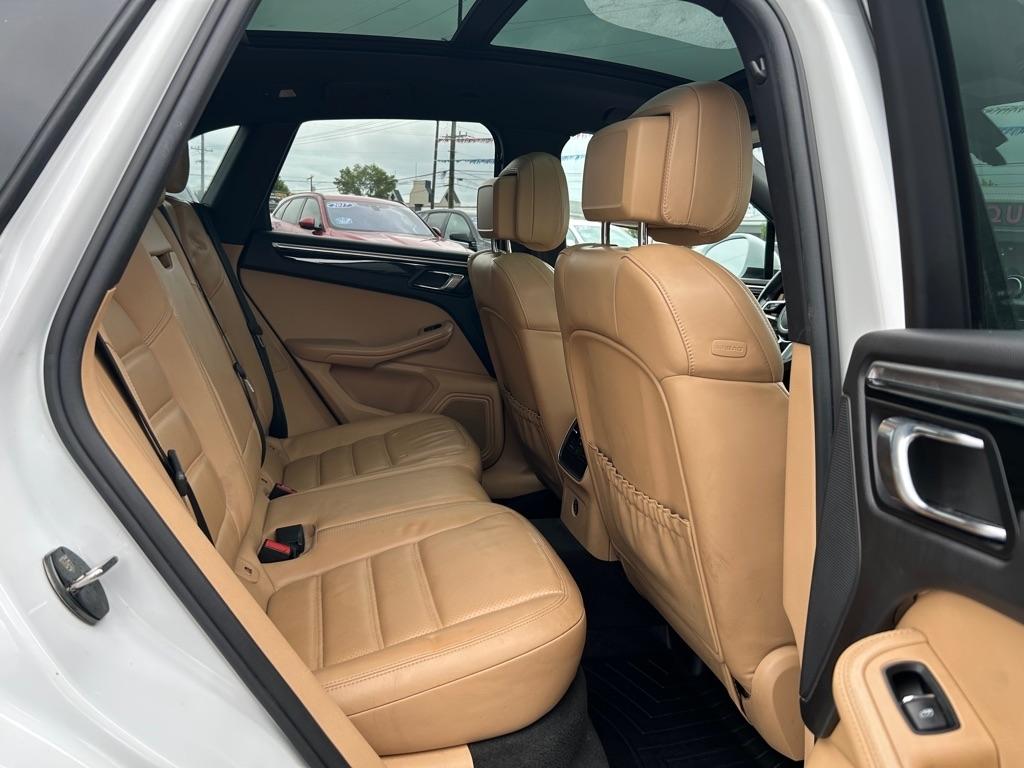 Porsche Macan GTS 2017