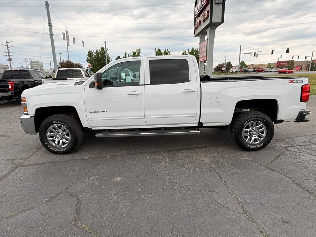 Chevrolet Silverado 2500HD LT Crew Cab 4WD 2018