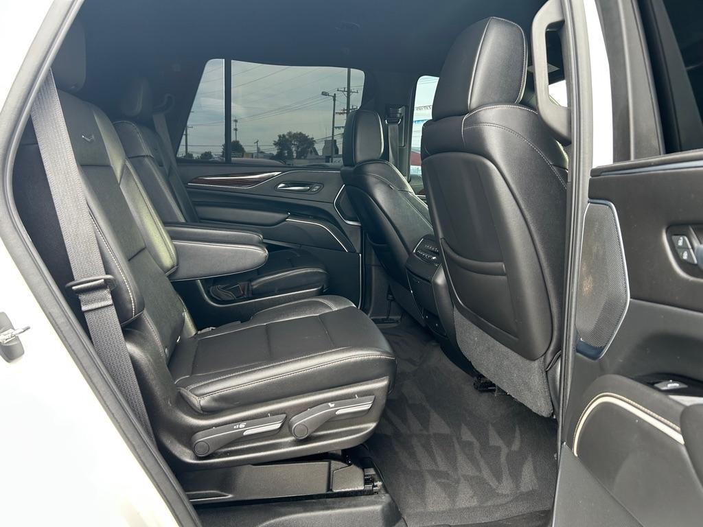 Cadillac Escalade Luxury 4WD 2021