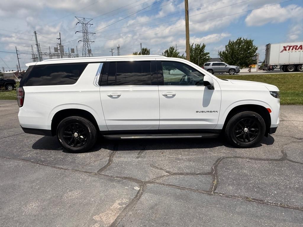 Chevrolet Suburban LT 4WD 2021