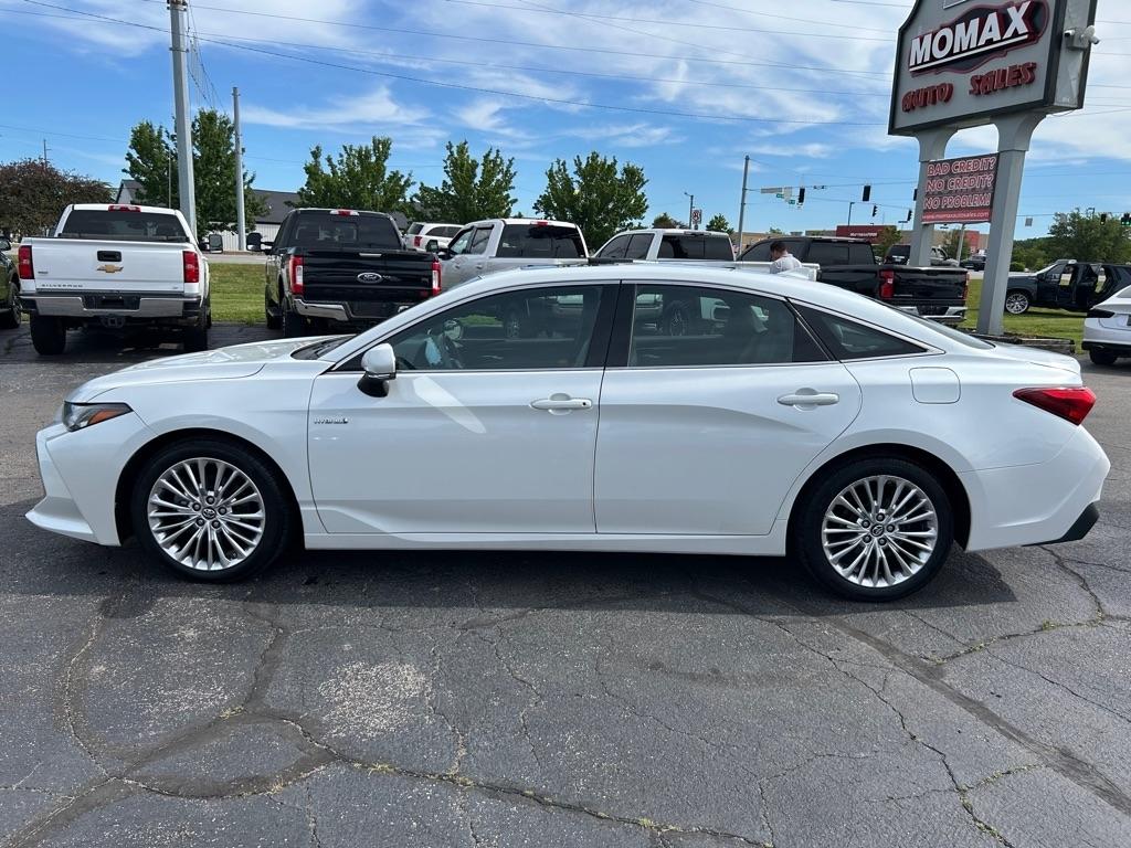 Toyota Avalon Hybrid XLE 2019