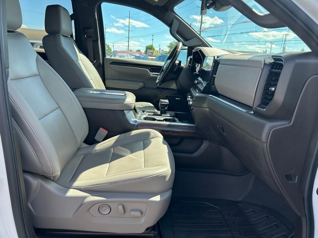 GMC Sierra 1500 SLT Crew Cab 4WD 2022