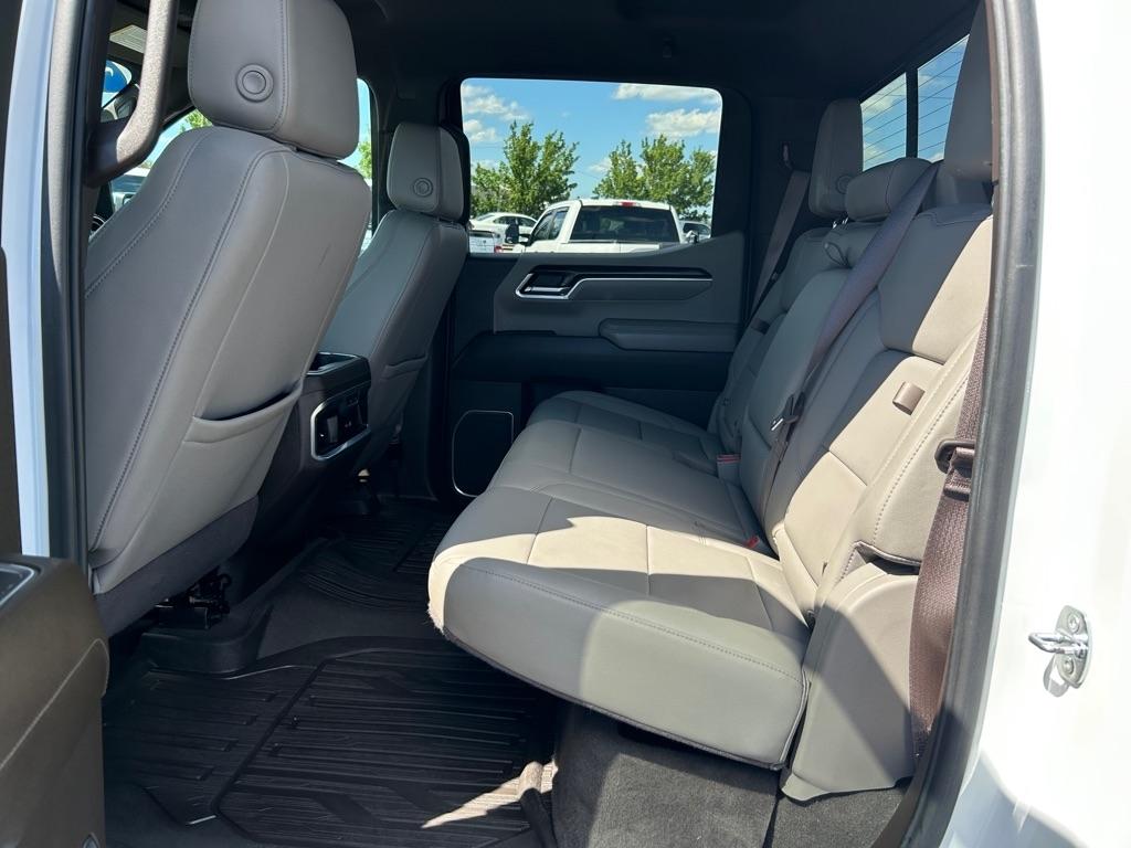 GMC Sierra 1500 SLT Crew Cab 4WD 2022