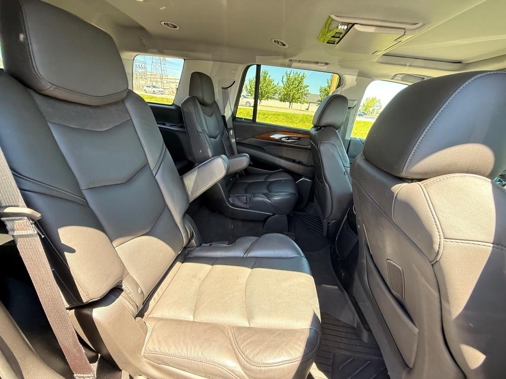 Cadillac Escalade Luxury 4WD 2017
