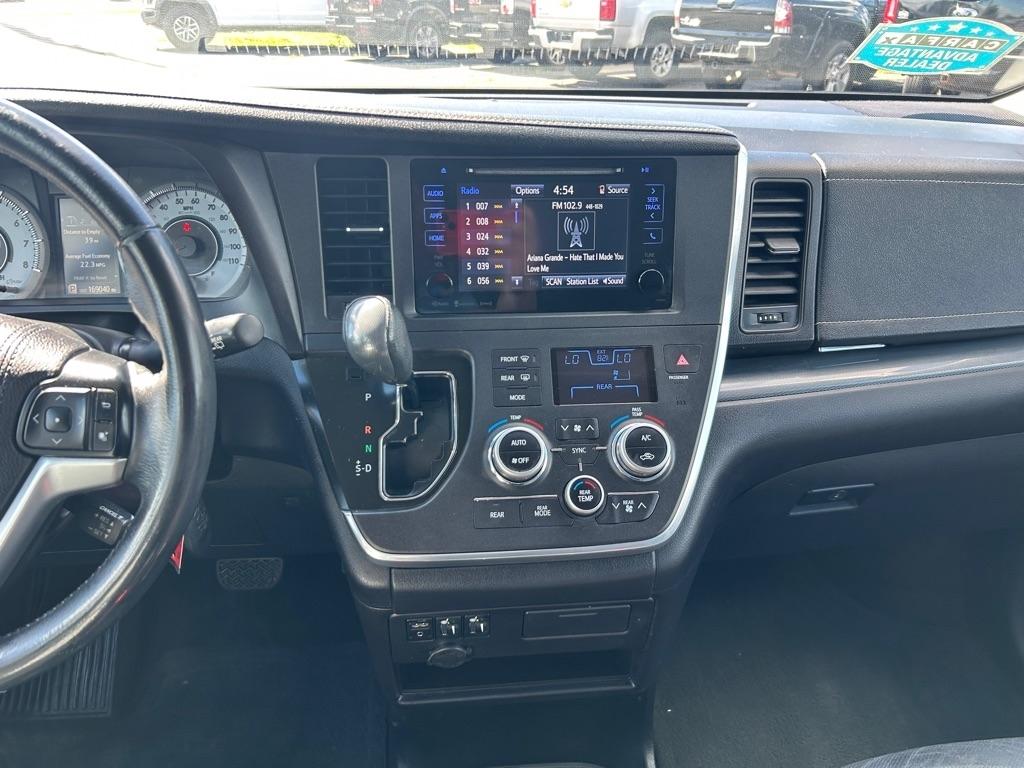 Toyota Sienna SE FWD 8-Passenger FWD V6 2016