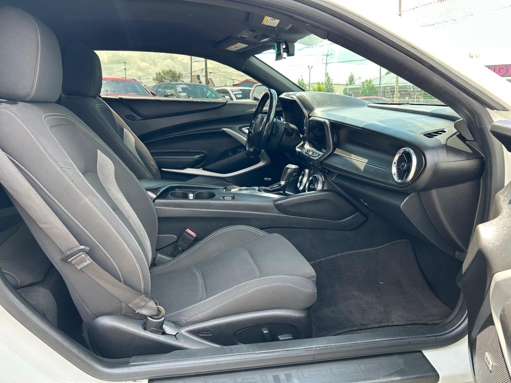 Chevrolet Camaro 1LT Coupe 8A 2018