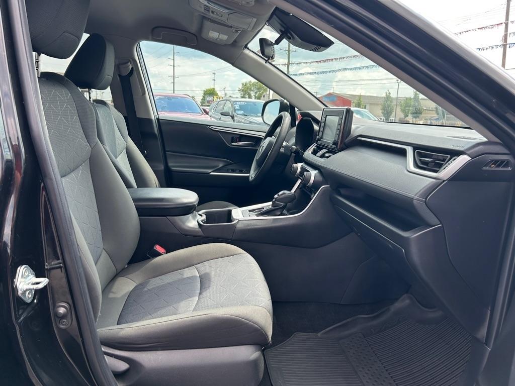 Toyota RAV4 XLE 2022