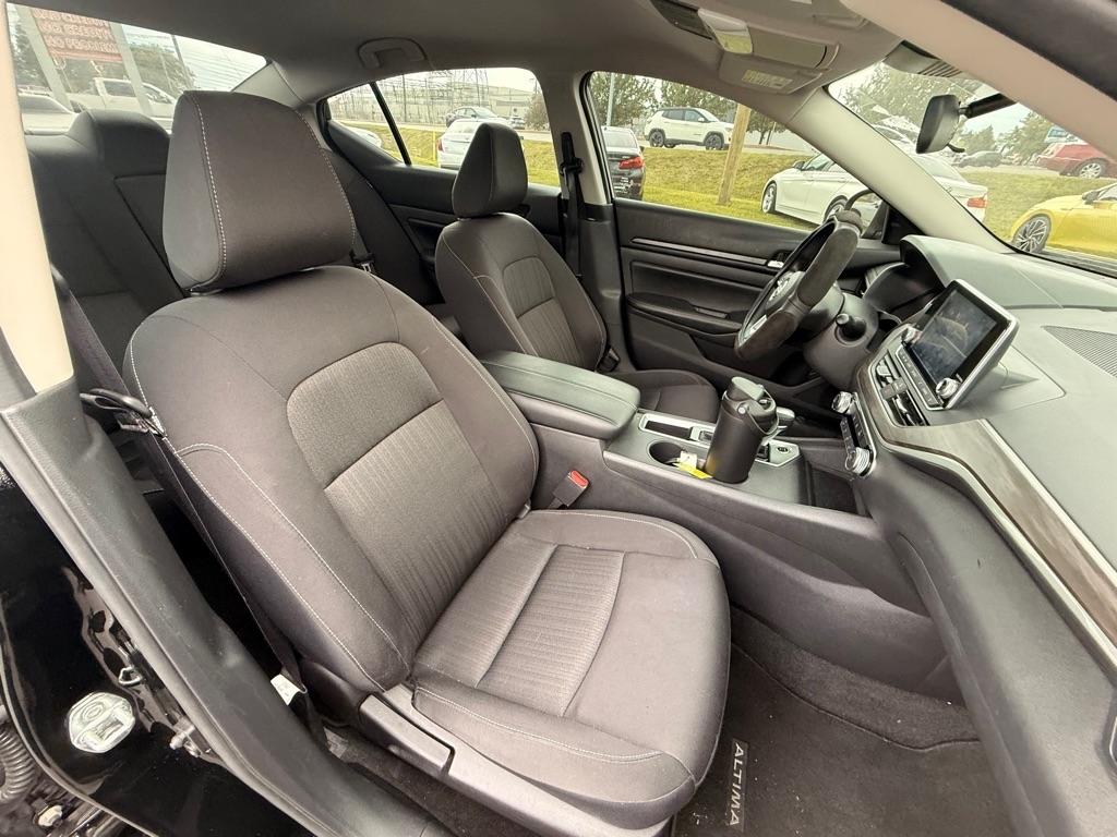 Nissan Altima 2.5 SV 2025