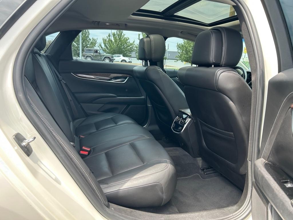 Cadillac XTS Luxury FWD 2014