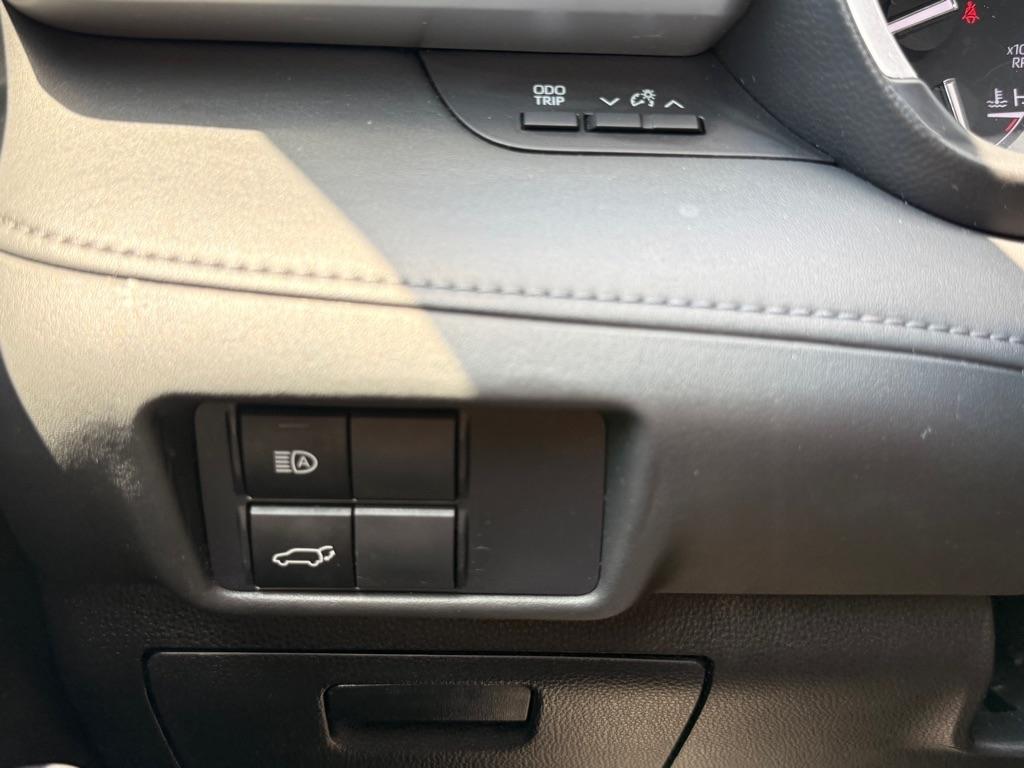 Toyota Highlander XLE AWD V6 2021
