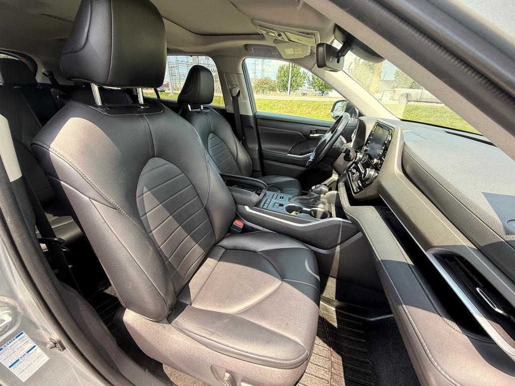 Toyota Highlander XLE AWD V6 2021