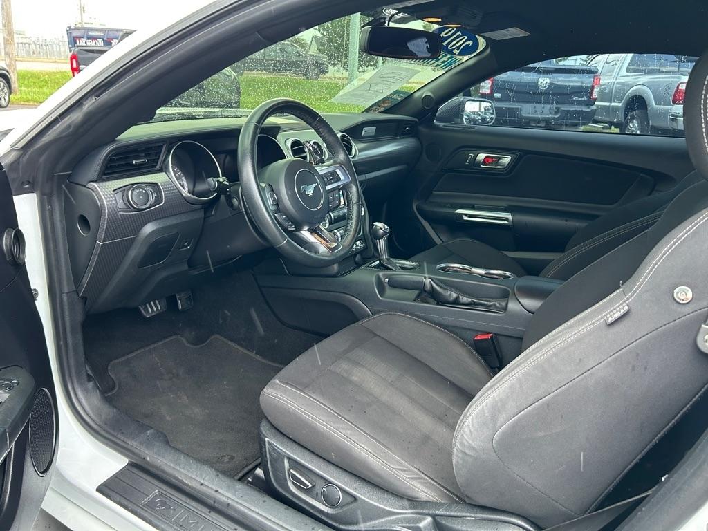 Ford Mustang EcoBoost Coupe 2019