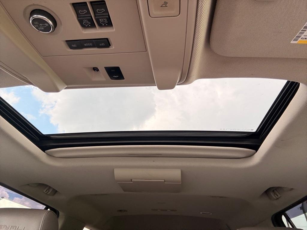 GMC Yukon Denali 4WD 2020