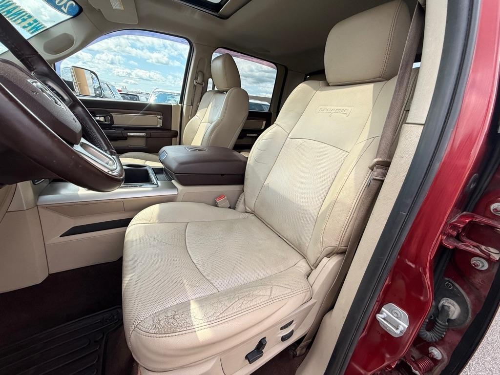 RAM 1500 Laramie Crew Cab LWB 4WD 2015