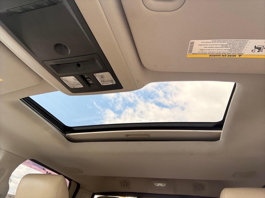 RAM 1500 Laramie Crew Cab LWB 4WD 2015