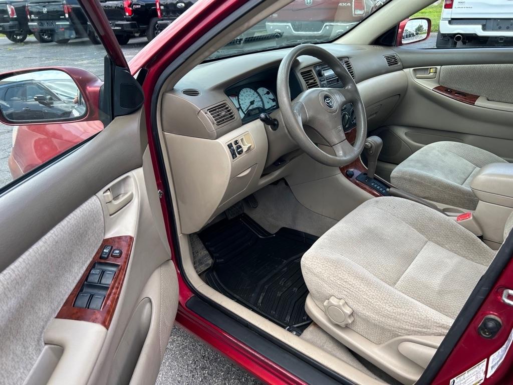 Toyota Corolla CE 2004