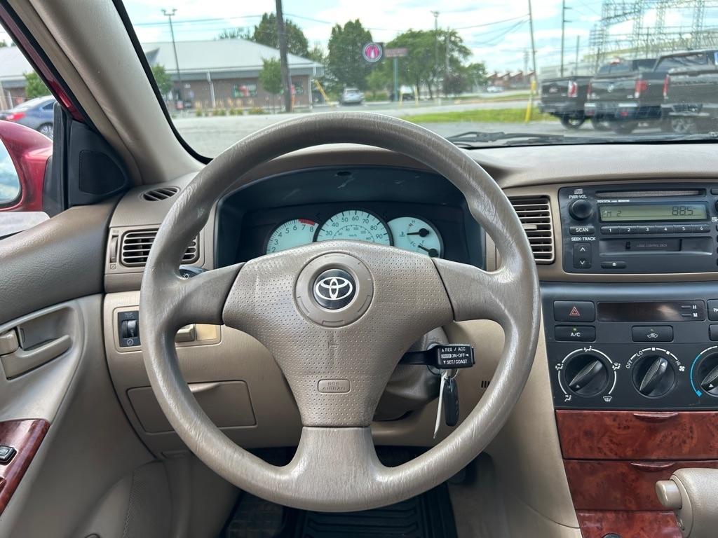 Toyota Corolla CE 2004