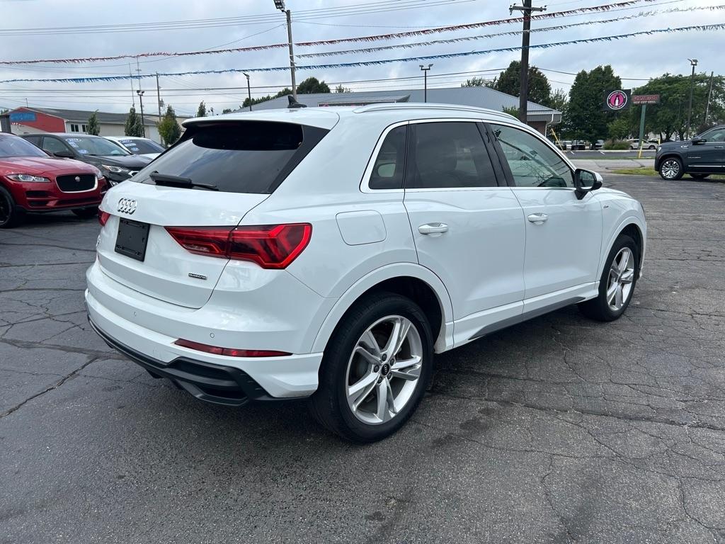 Audi Q3 S line Premium Plus quattro 2022