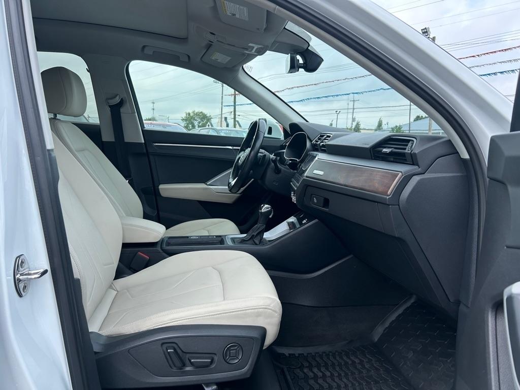 Audi Q3 S line Premium Plus quattro 2022