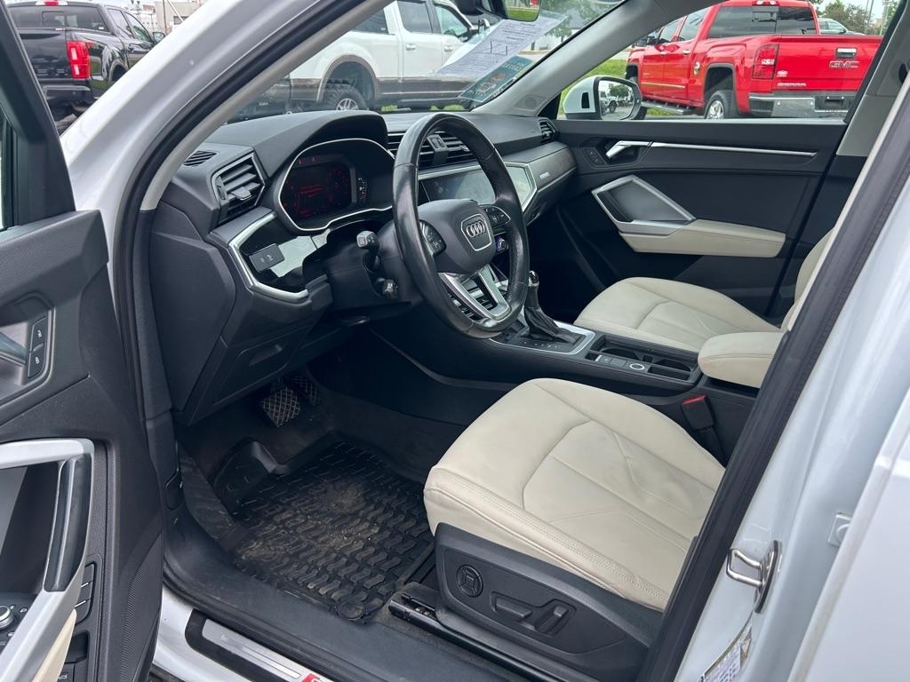 Audi Q3 S line Premium Plus quattro 2022