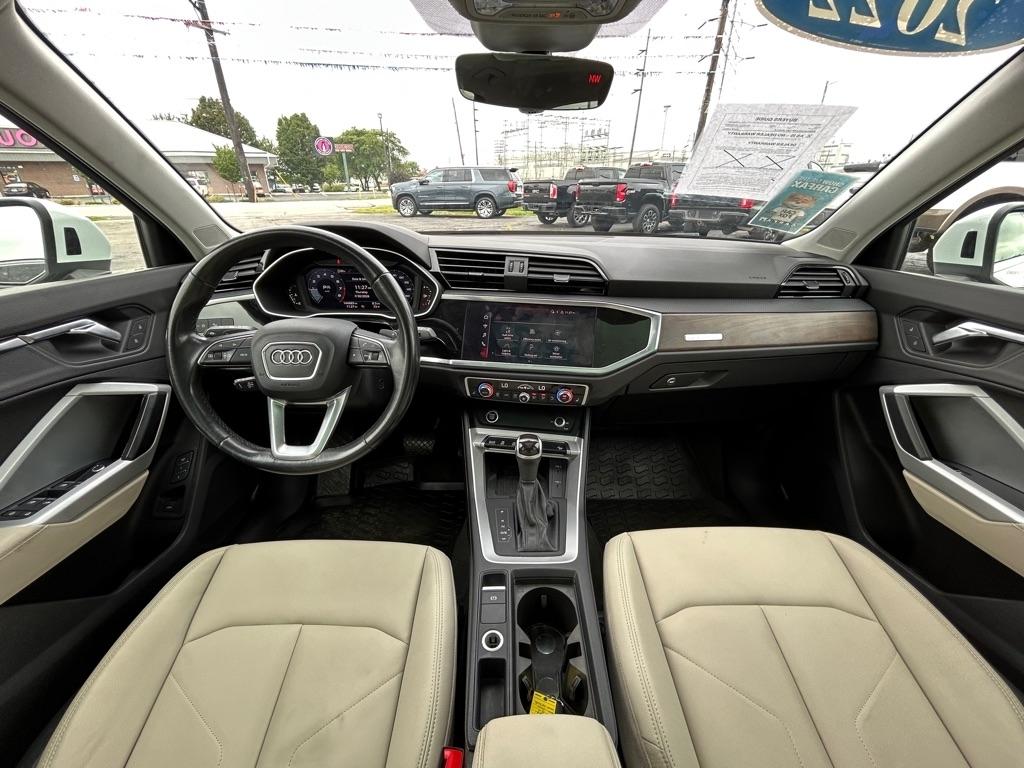Audi Q3 S line Premium Plus quattro 2022