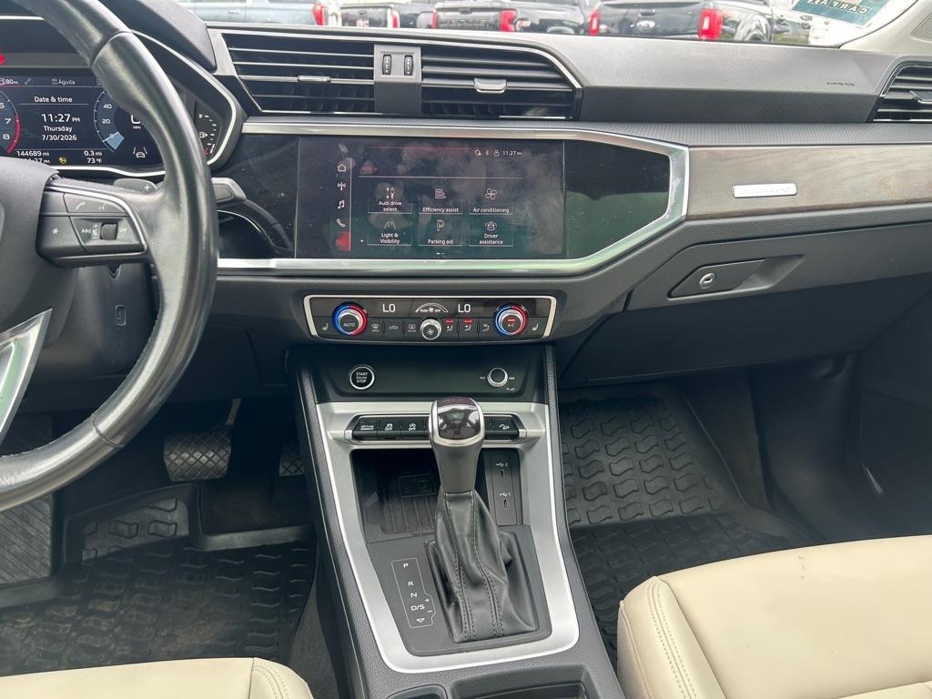 Audi Q3 S line Premium Plus quattro 2022