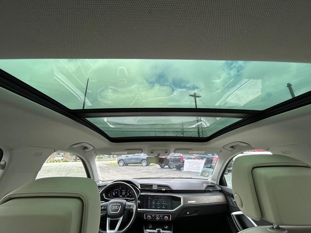 Audi Q3 S line Premium Plus quattro 2022
