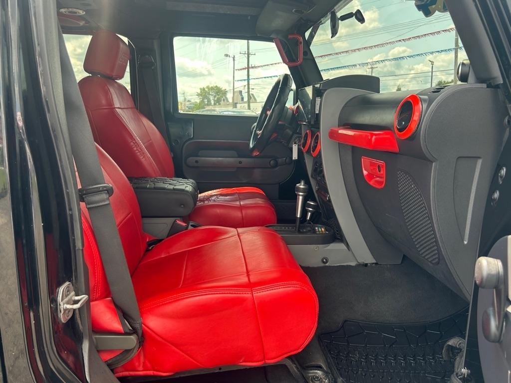 Jeep Wrangler Unlimited Sport 4WD 2010