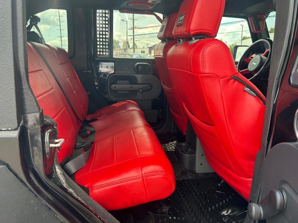 Jeep Wrangler Unlimited Sport 4WD 2010