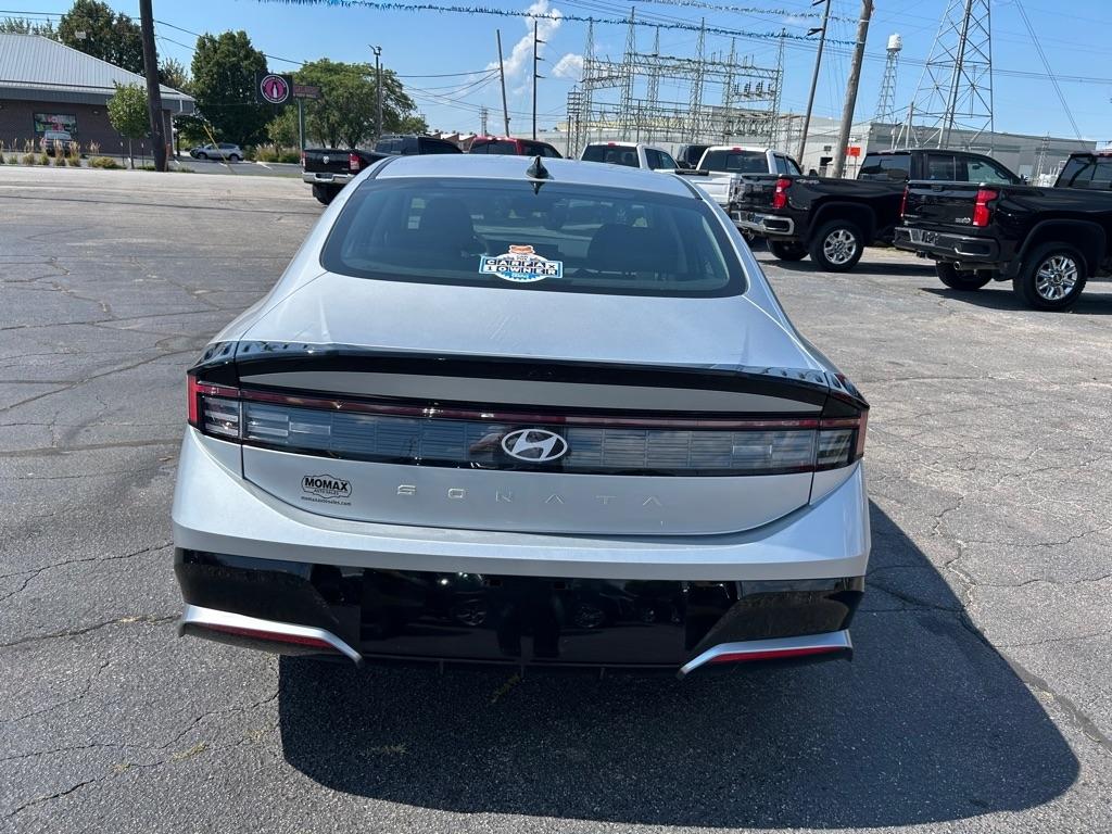 Hyundai Sonata SEL 2025