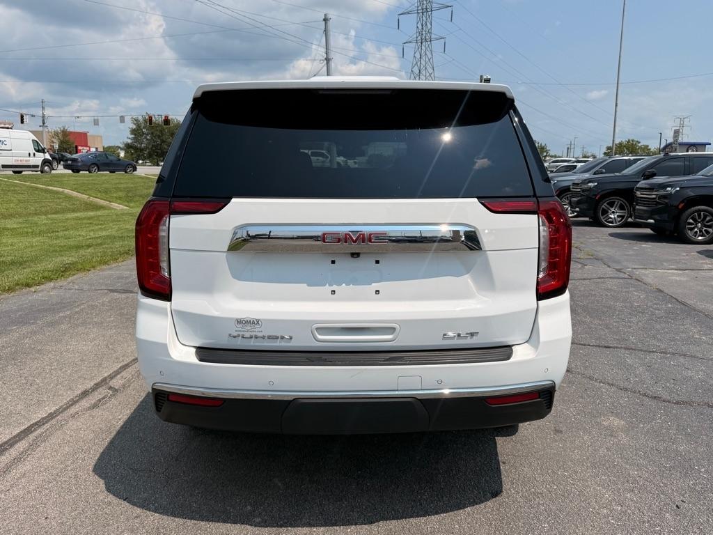 GMC Yukon SLT 2WD 2024