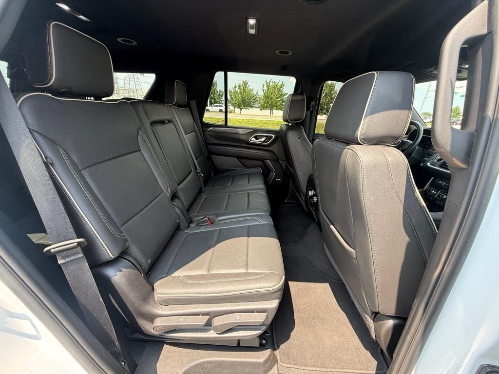 GMC Yukon SLT 2WD 2024