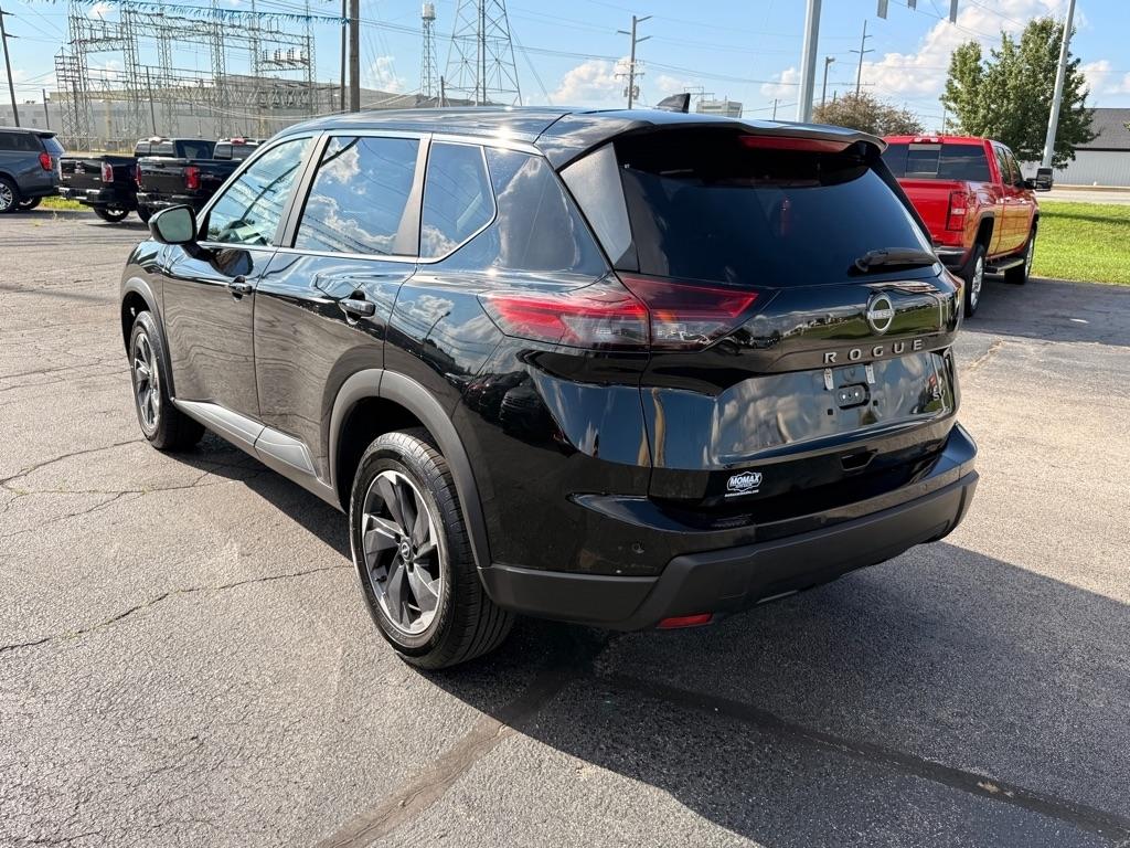 Nissan Rogue SV 2024