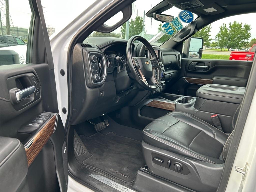 Chevrolet Silverado 2500HD High Country Crew Cab Long Box 4WD 2020