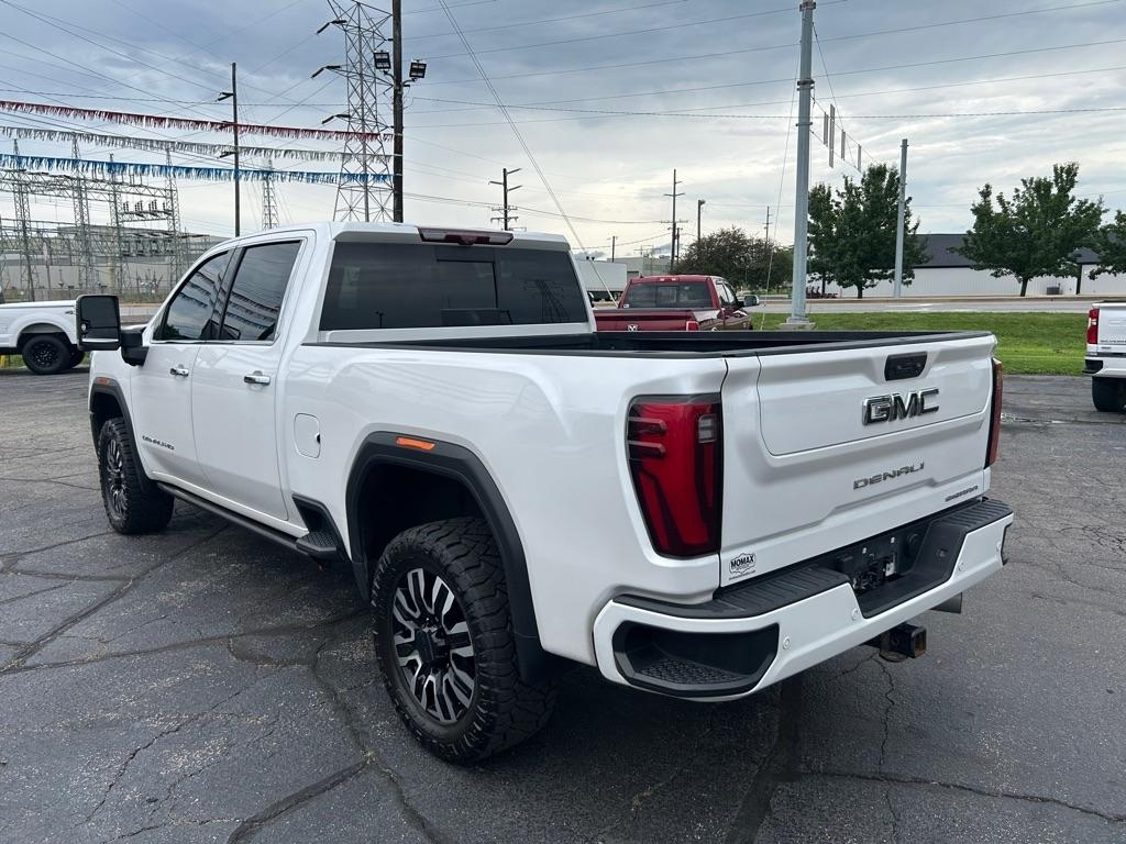 GMC Sierra 2500HD Denali Ultimate Crew Cab 4WD 2024