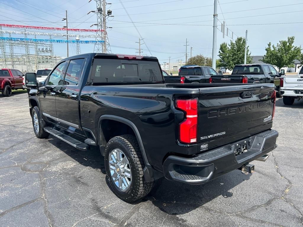 Chevrolet Silverado 3500HD High Country Crew Cab 4WD 2024