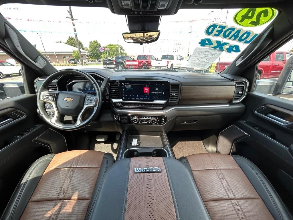 Chevrolet Silverado 3500HD High Country Crew Cab 4WD 2024