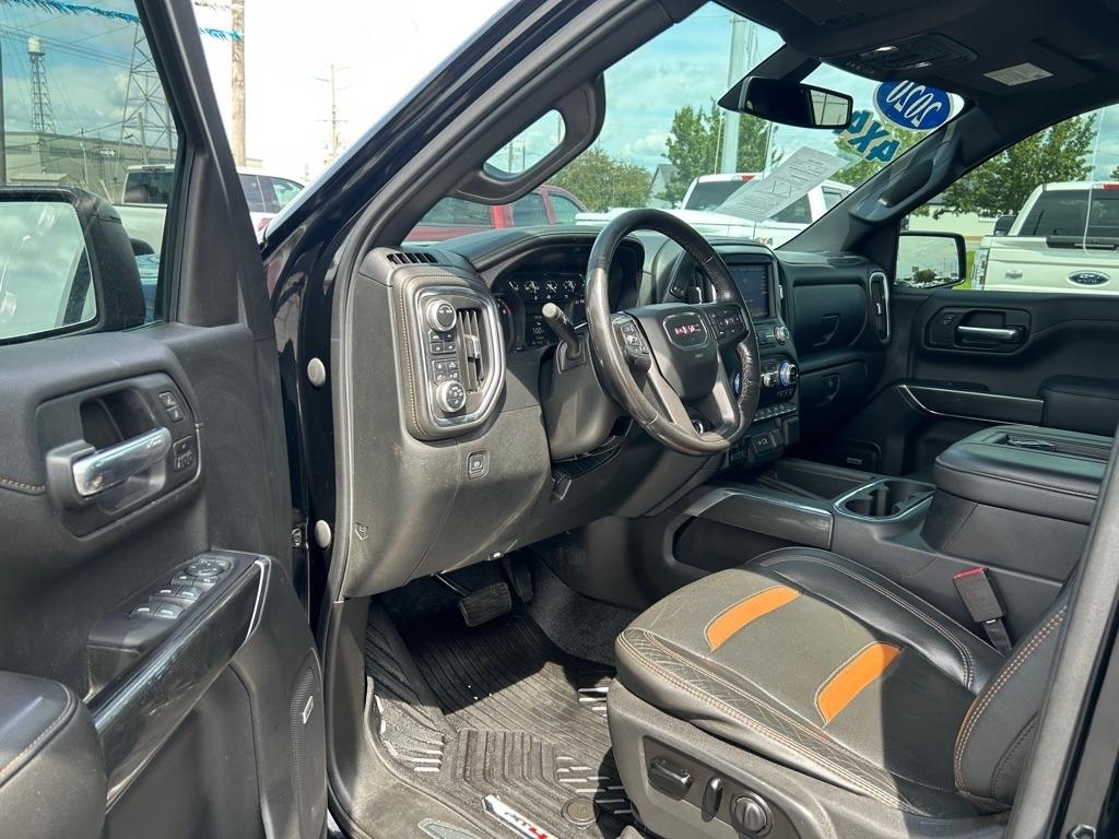 GMC Sierra 1500 AT4 Crew Cab Long Box 4WD 2020
