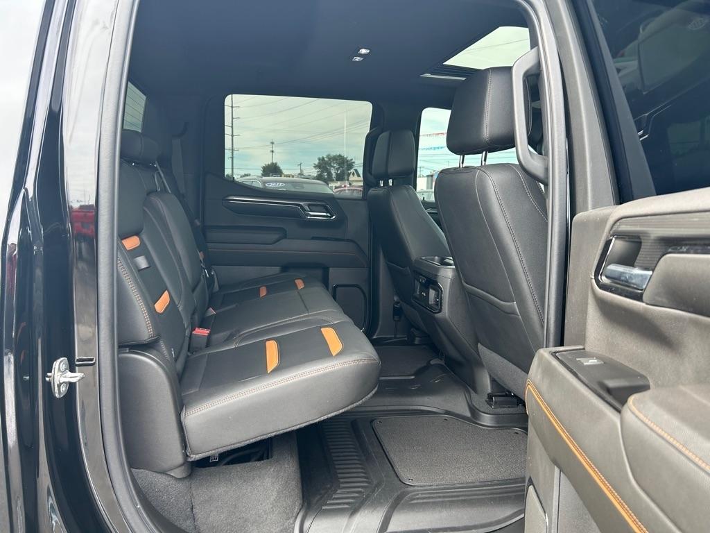 GMC Sierra 1500 AT4 Crew Cab 4WD 2022