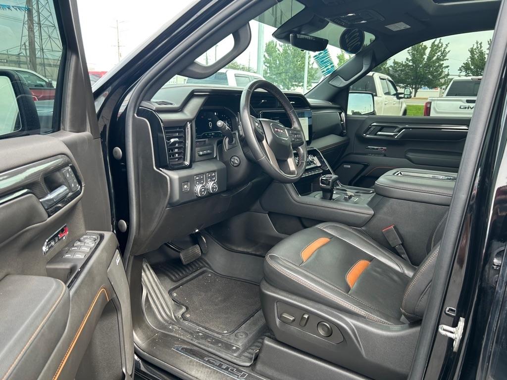 GMC Sierra 1500 AT4 Crew Cab 4WD 2022