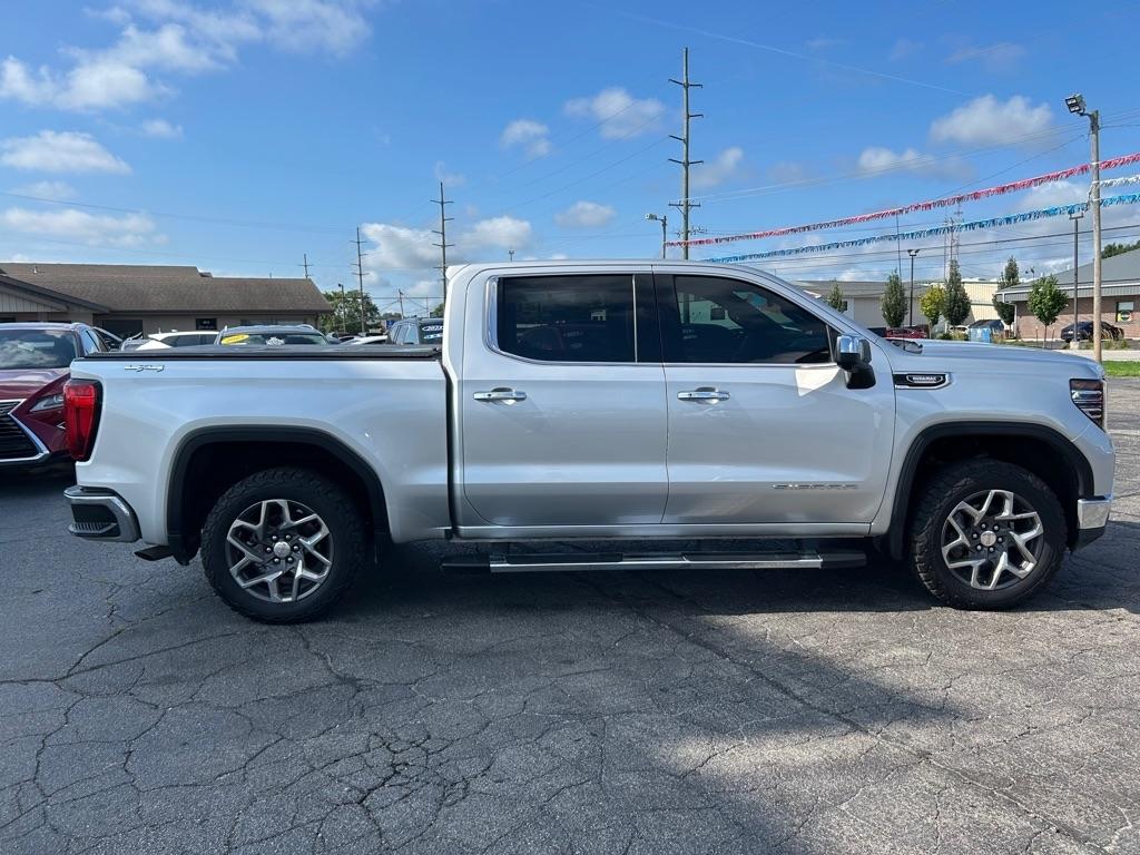 GMC Sierra 1500 SLT Crew Cab 4WD 2022