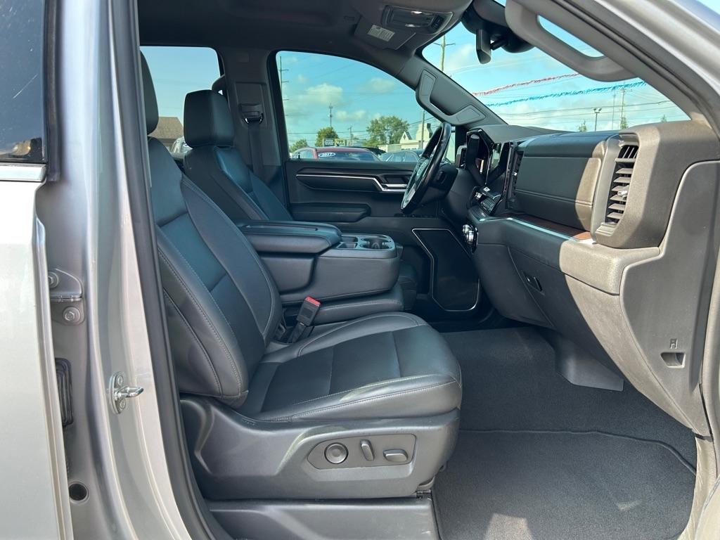 GMC Sierra 1500 SLT Crew Cab 4WD 2022