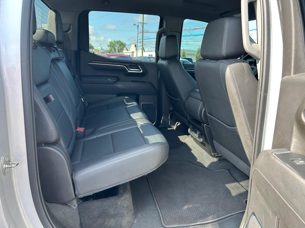 GMC Sierra 1500 SLT Crew Cab 4WD 2022