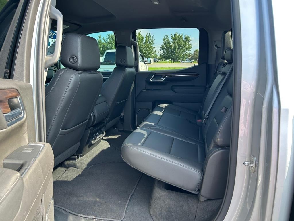 GMC Sierra 1500 SLT Crew Cab 4WD 2022