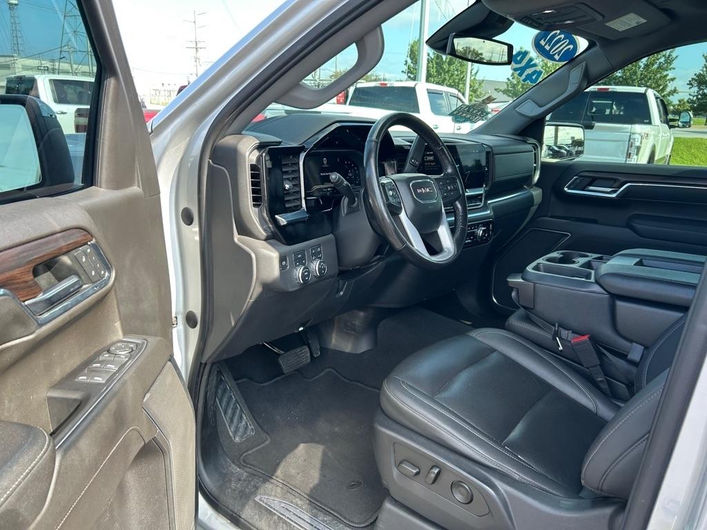 GMC Sierra 1500 SLT Crew Cab 4WD 2022